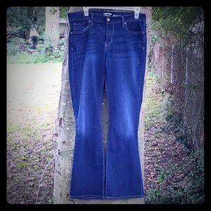 Levi Signature Modern Boot-cut Jeans